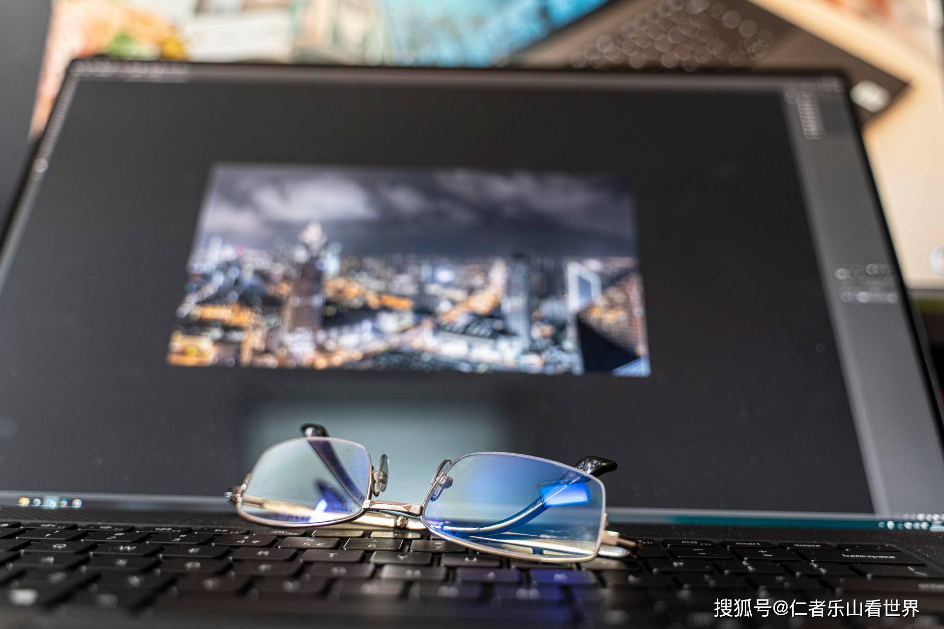 华硕F8V，重塑移动计算体验的经典之作