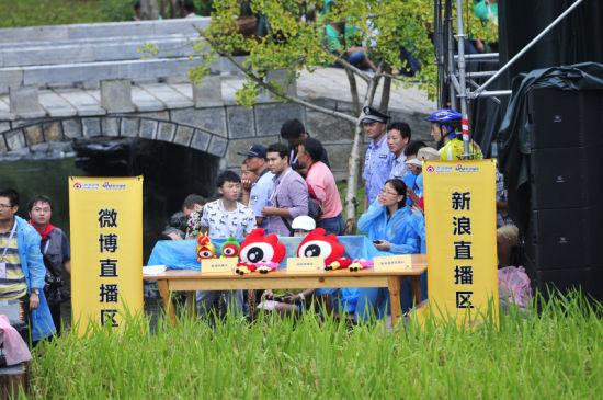 快乐8开奖直播，新浪现场直击，共享幸运时刻