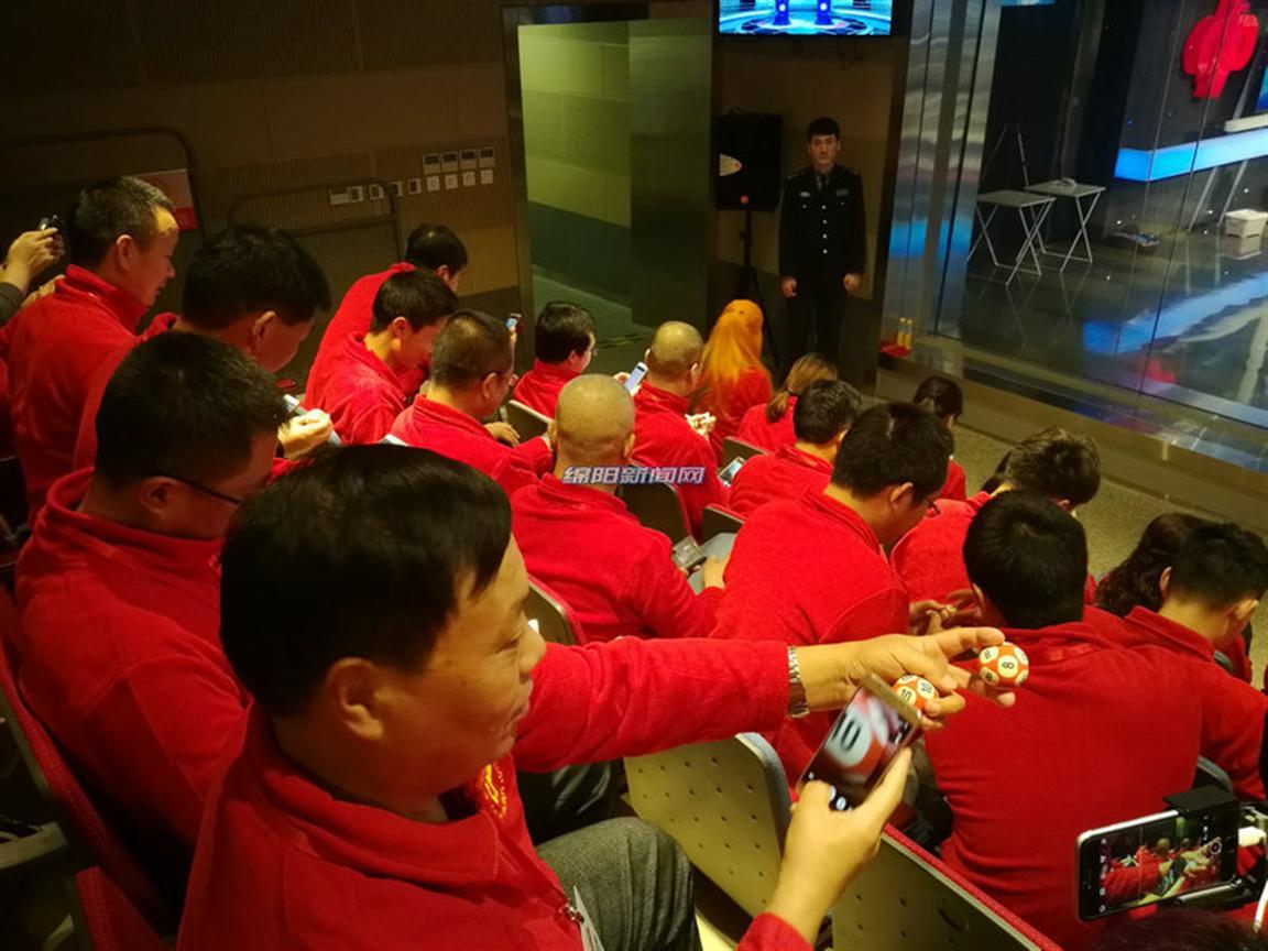 探寻幸运之光，双色球第2019年35期开奖结果全解析