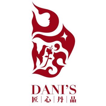 丹奇，匠心独运，铸就非凡丹青是什么意思?