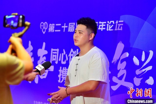探索小青年心水论坛，青春的交流与成长的共鸣小青年心水主论坛